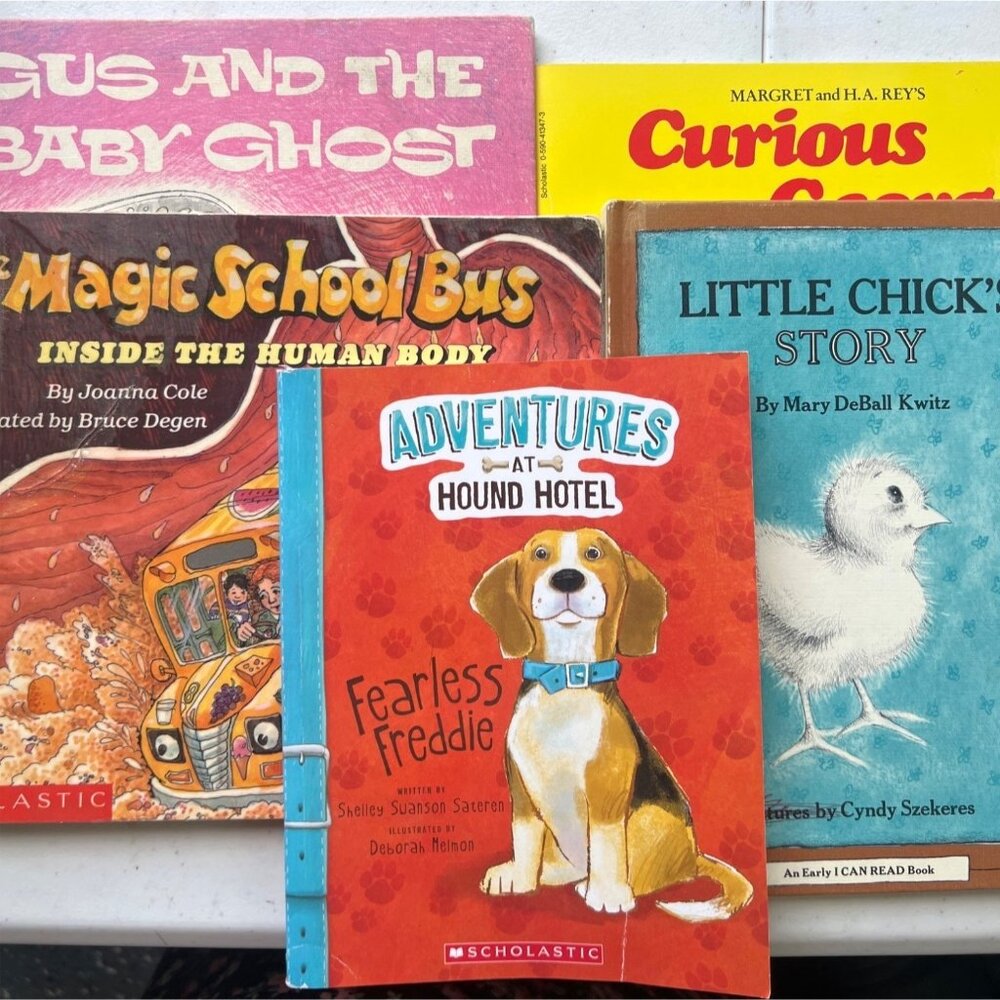 Scholastic & An‎ early  I Can Read Book, Illustrated Childrens Books Set of 5
